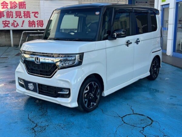 ホンダ　N-BOXカスタム